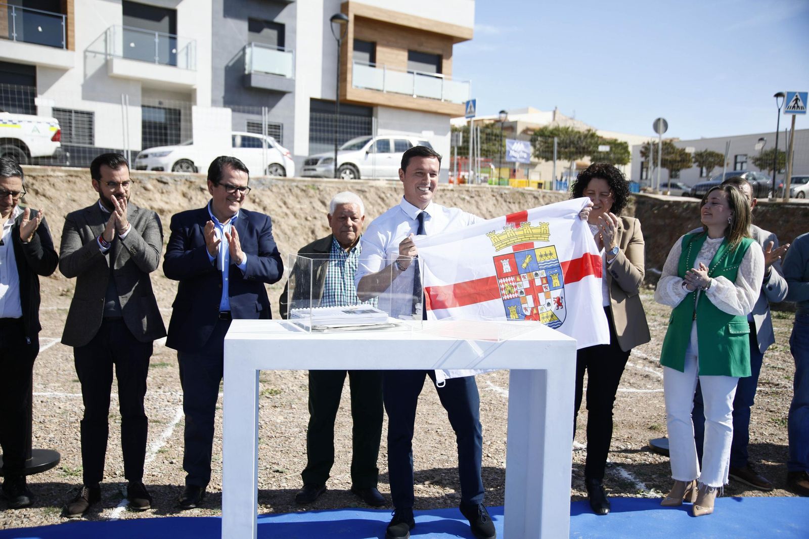 Las imágenes de la primera piedra del Centro de mayores en Balanegra