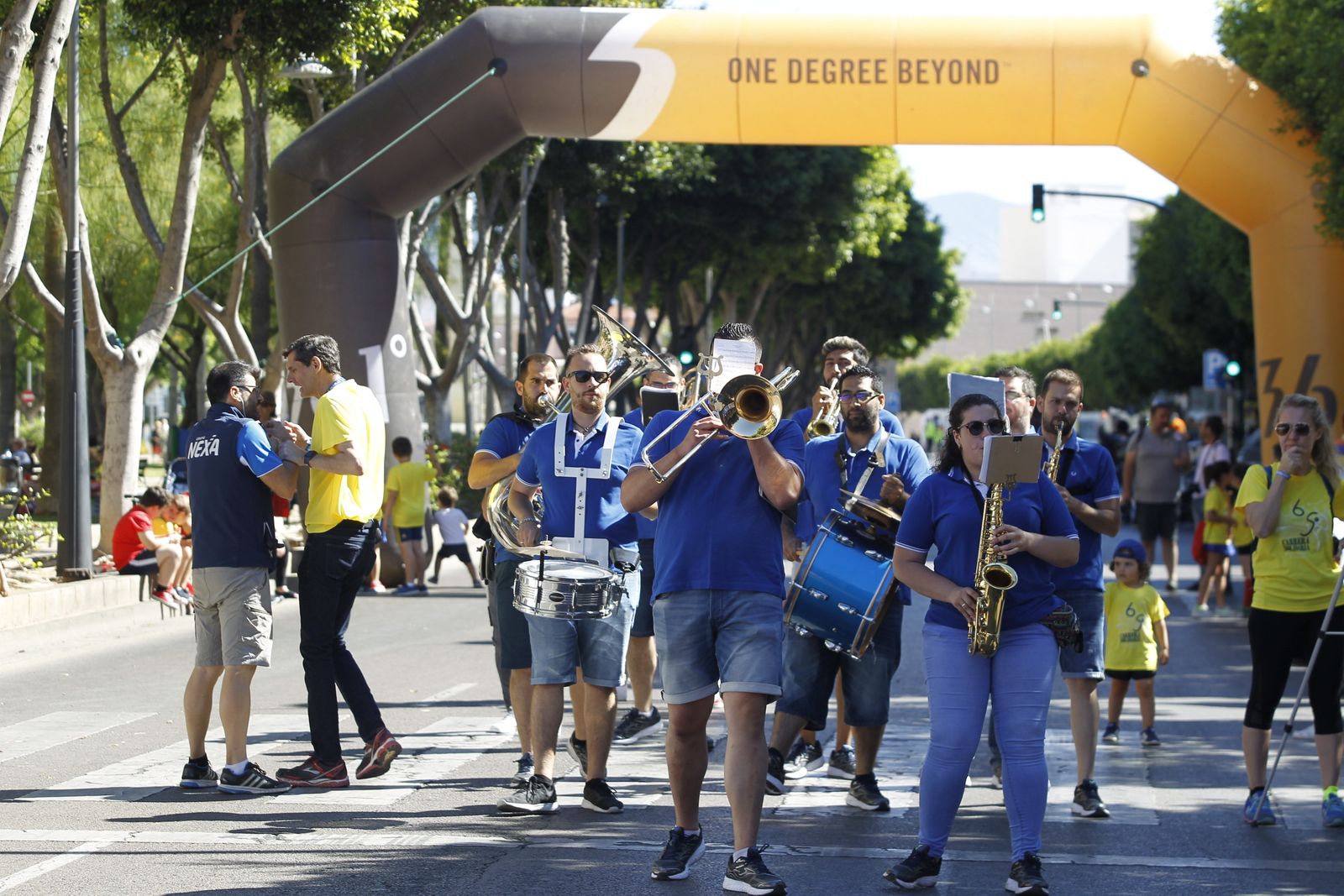 Fotogalería carrera atletismo popular enfermedades poco frecuentes. La Salle Almería