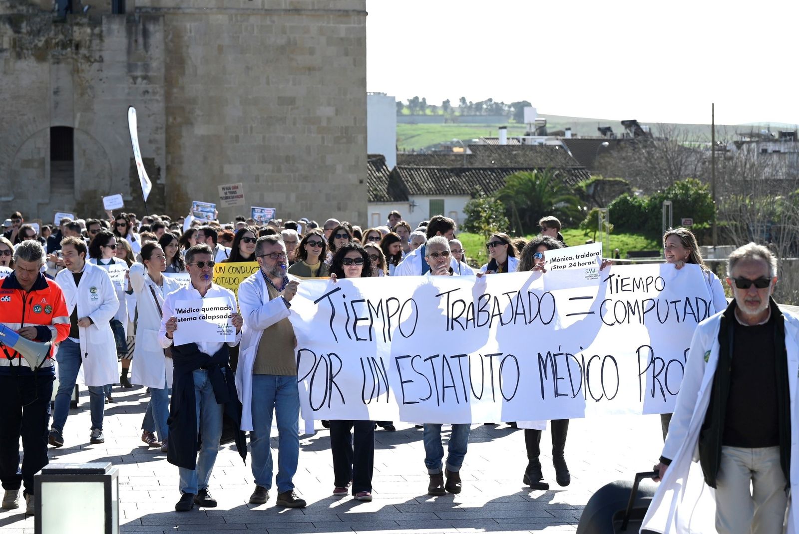 La Marcha de Batas Blancas de los Médicos de Córdoba