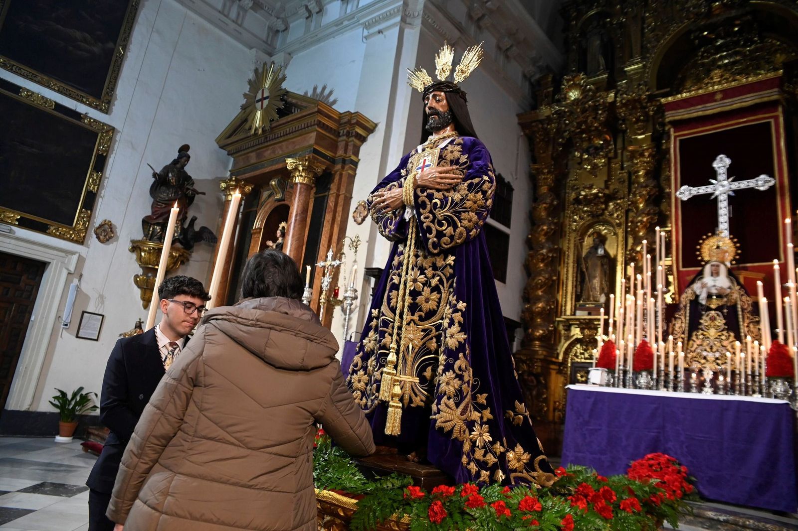 El besapiés del Señor de Córdoba, en imágenes