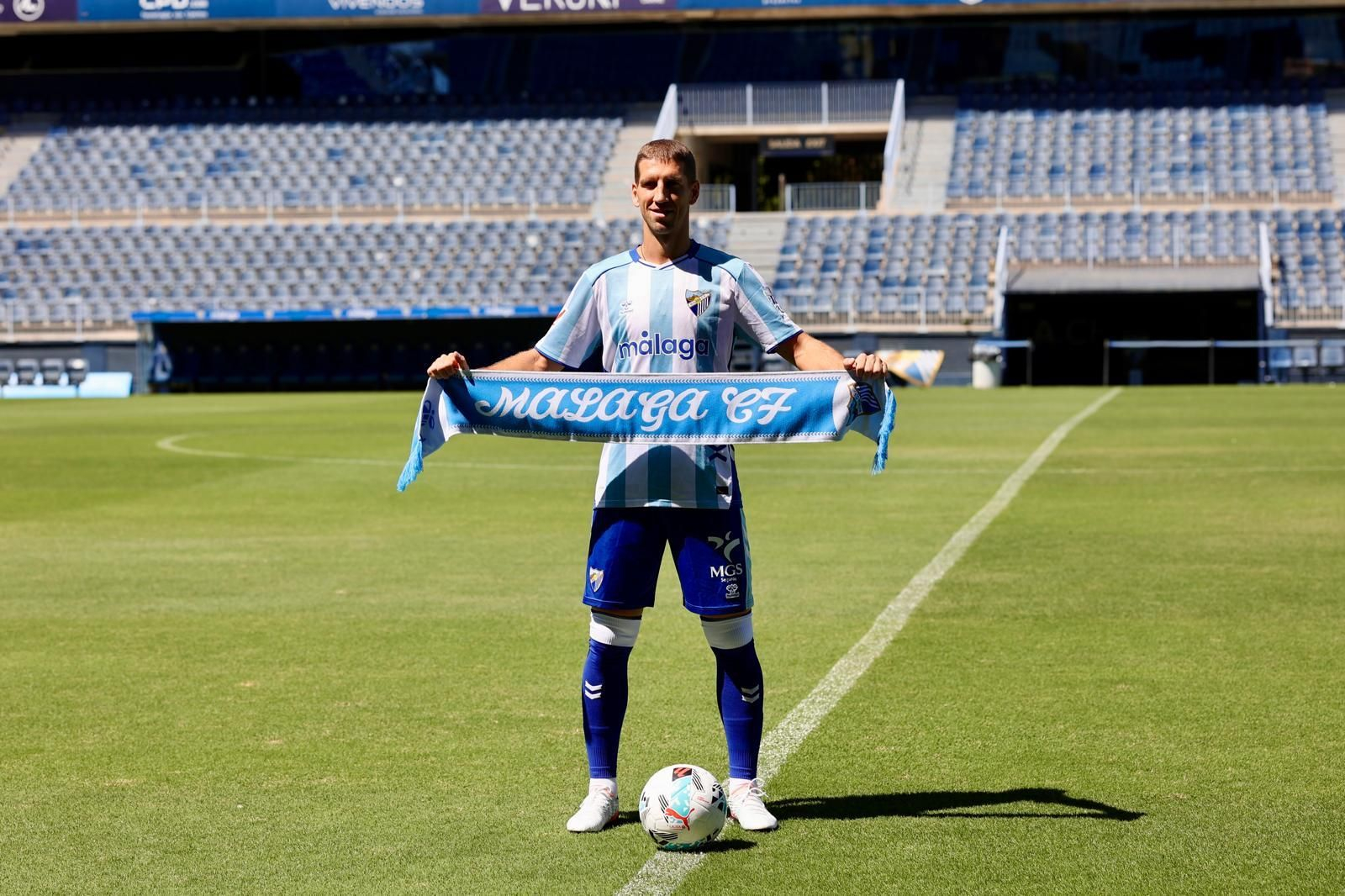 Las primeras imágenes de Brasanac como jugador del Málaga CFº