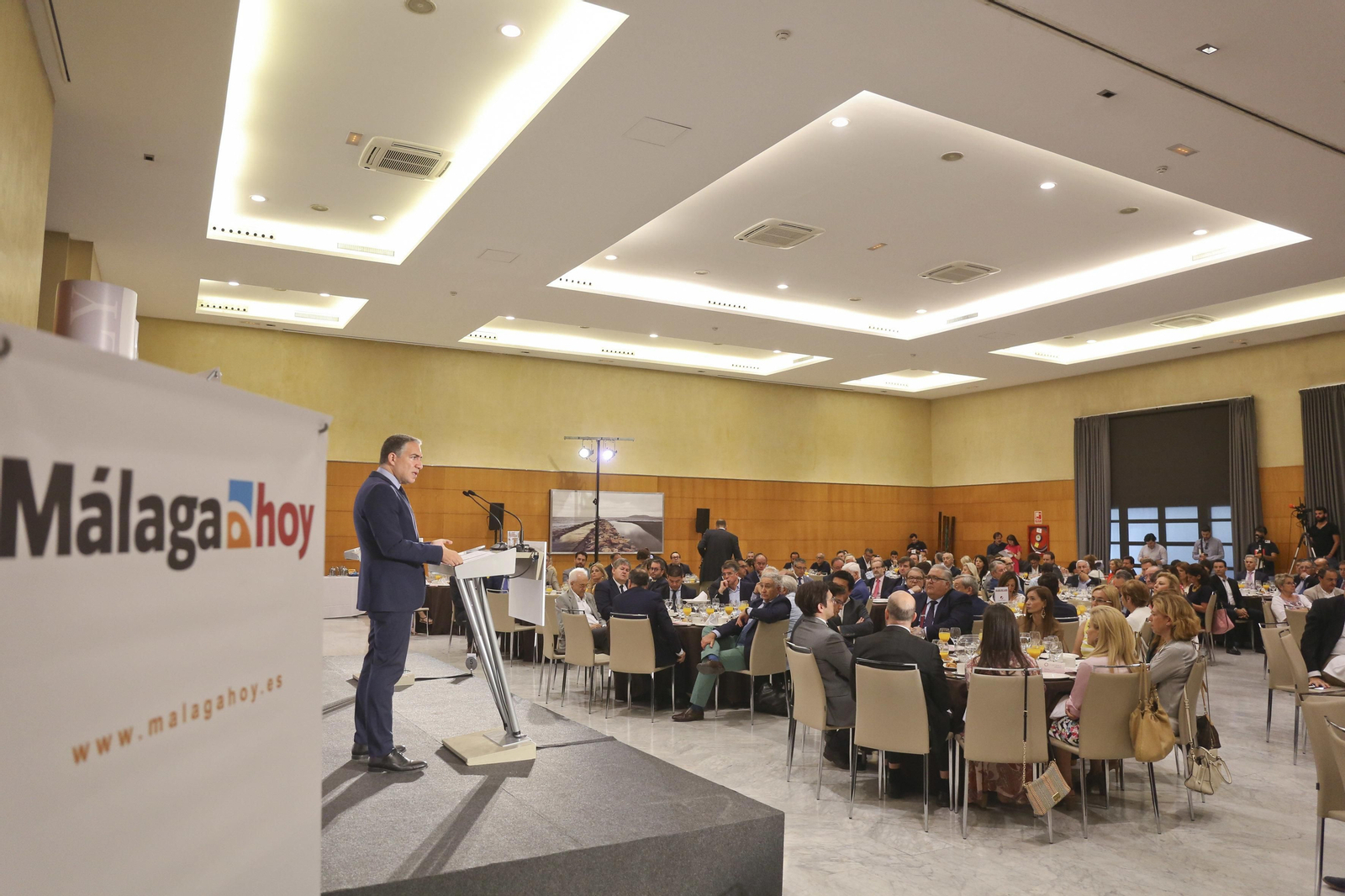 Las imágenes del Foro Joly con Elías Bendodo