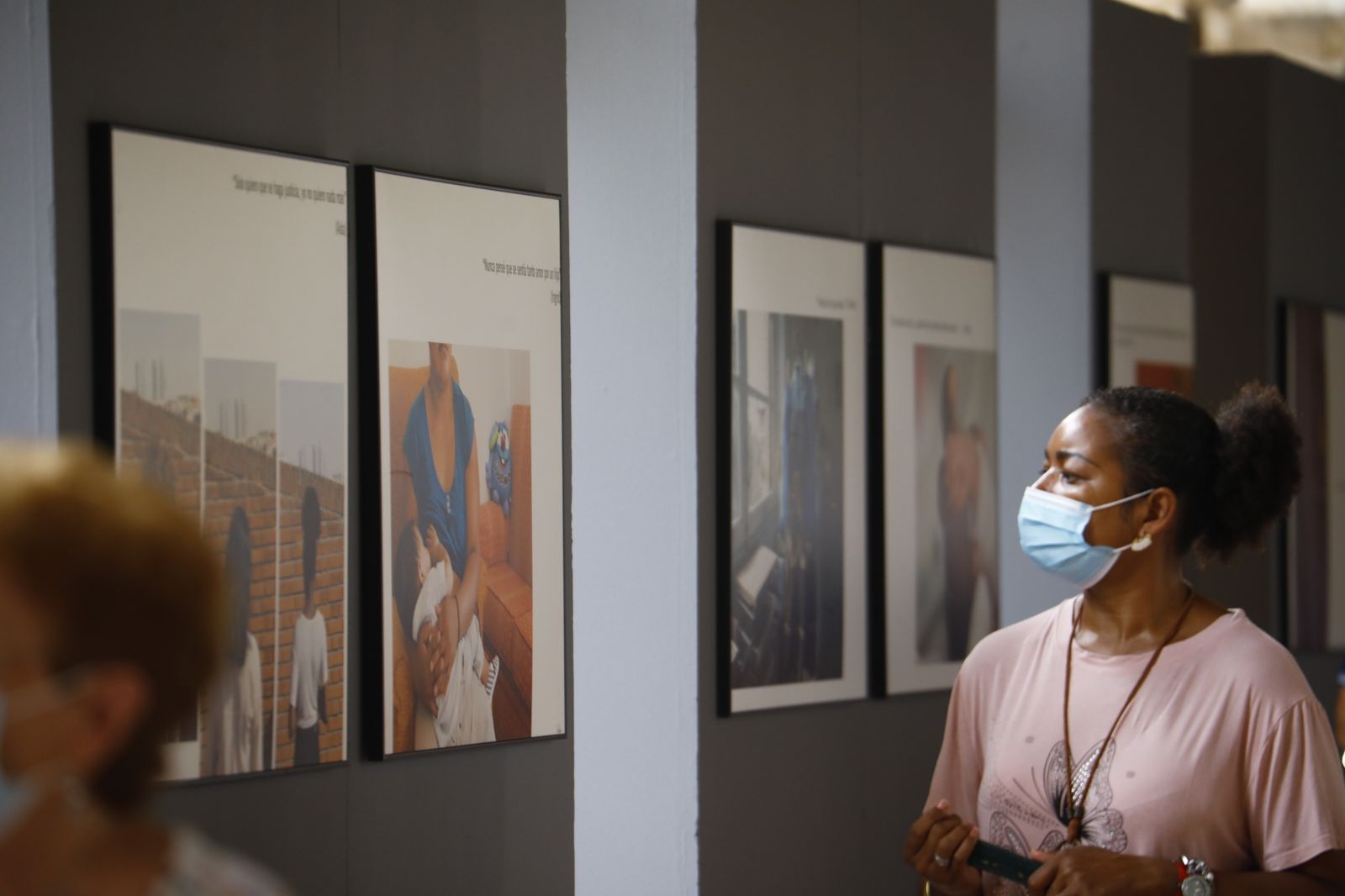 La exposición fotográfica del Patio de los Naranjos, en fotografías