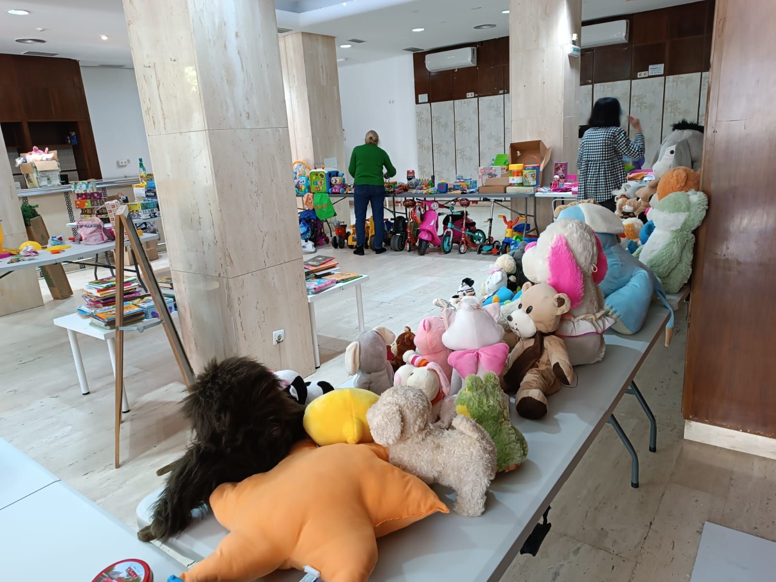 Juguetes recaudados por Red Madre.