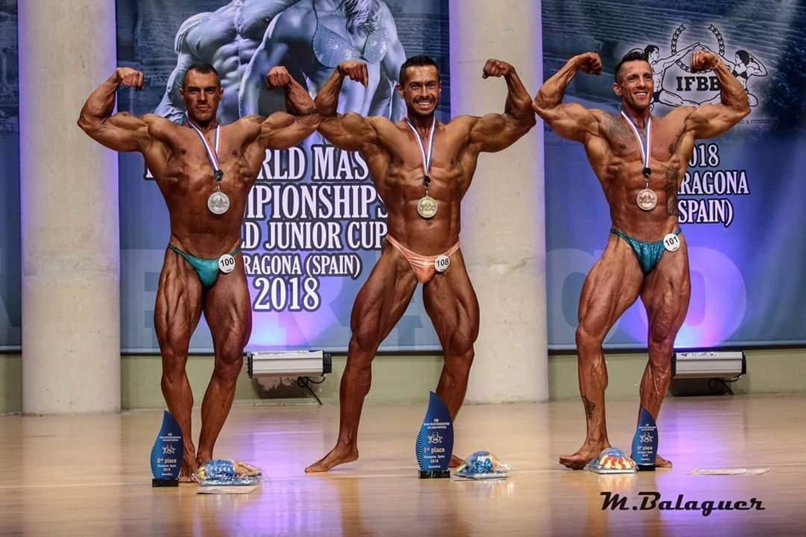 Álvaro Ordóñez (101), junto al campeón del mundo y al subcampeón.