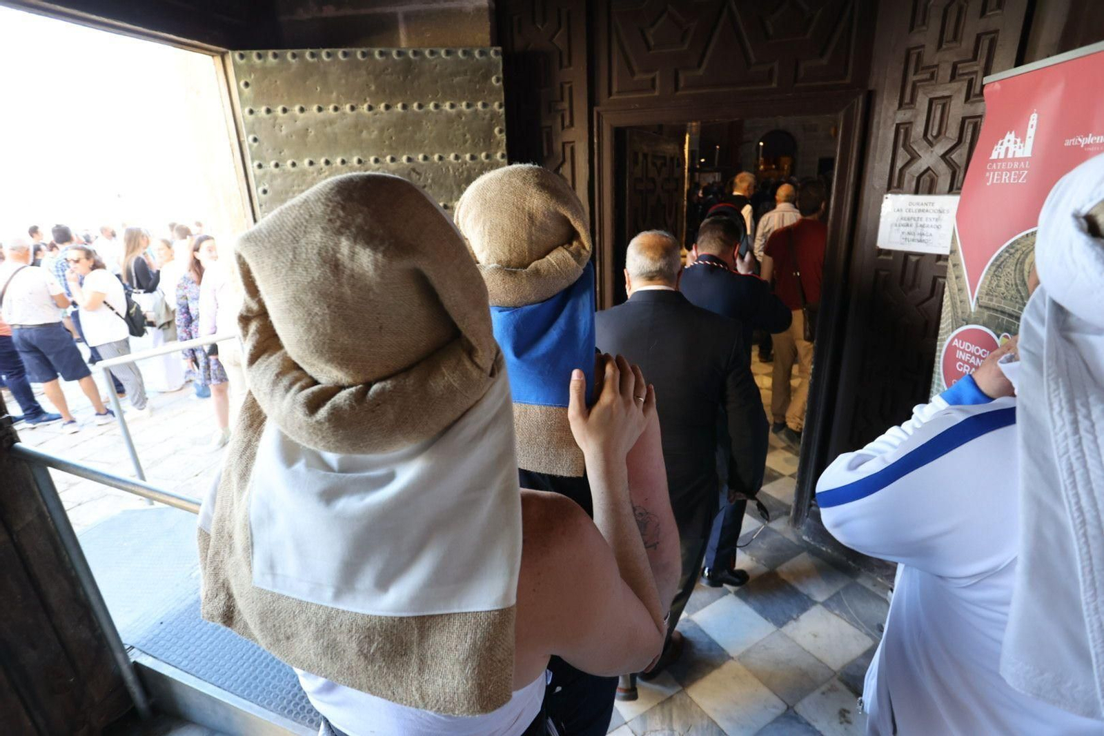 Las imágenes de regreso de las hermandades de la Sed, Candelaria, Paz y Clemencia a sus templos