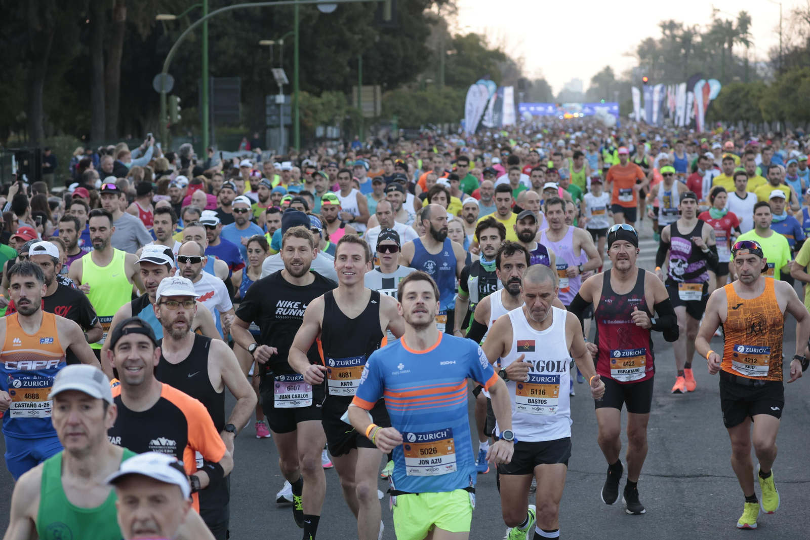 Las imágenes de la Maratón de Sevilla 2022 (1)