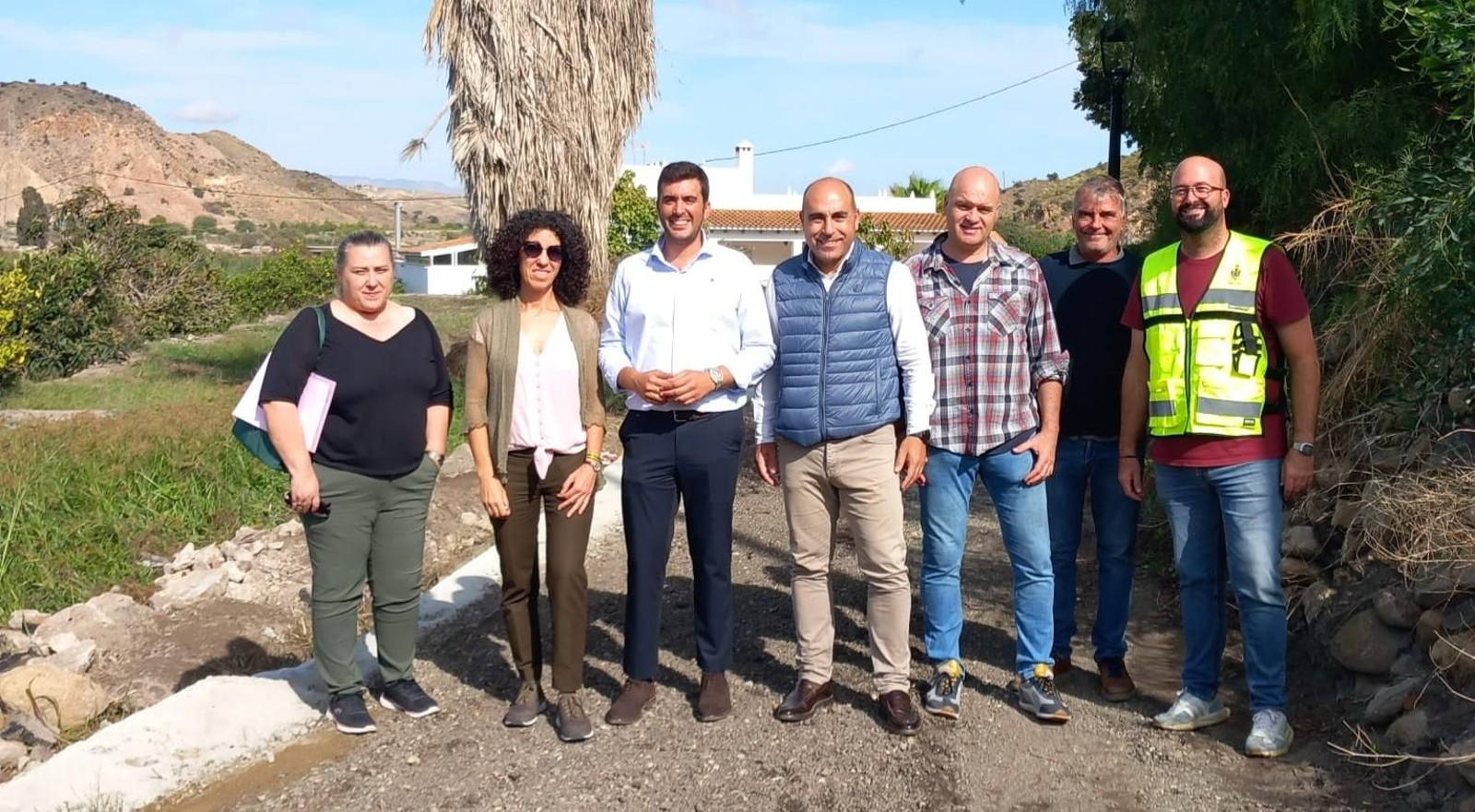 Visita a los trabajos en el camino agrario de Las Pilas, en Mojácar
