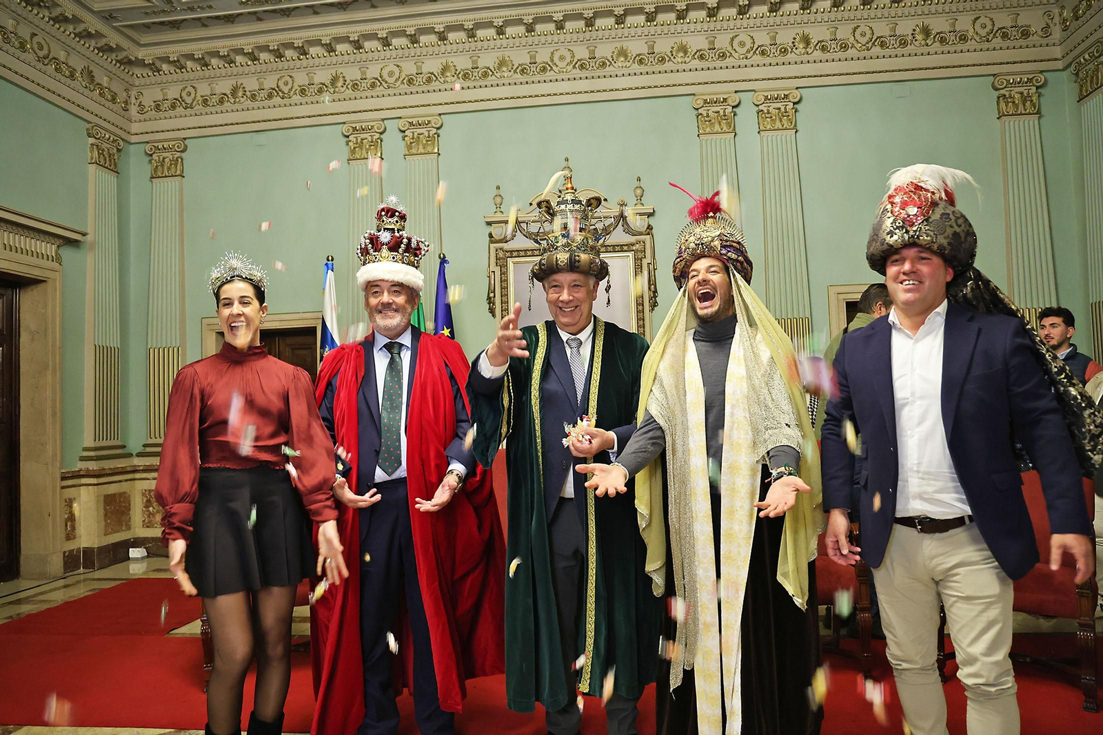 Imágenes de la Coronación de sus Majestades los Reyes Magos de Huelva 2025