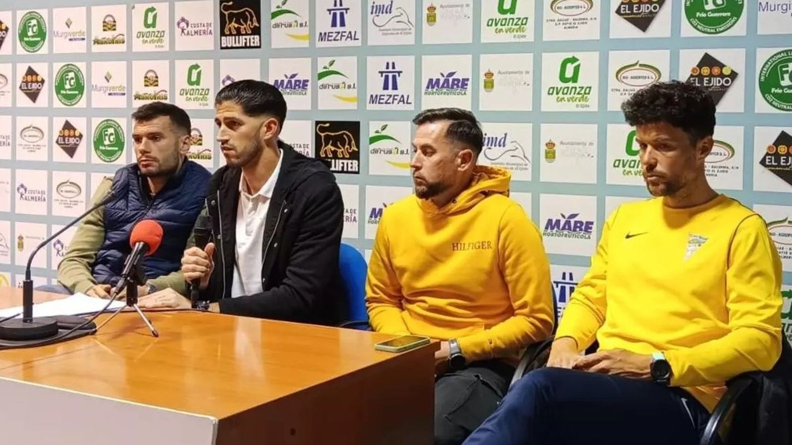 Álex Chico, Jesús Godino, Carlos Jiménez e Inda, en la sala de prensa del Poli El Ejido.