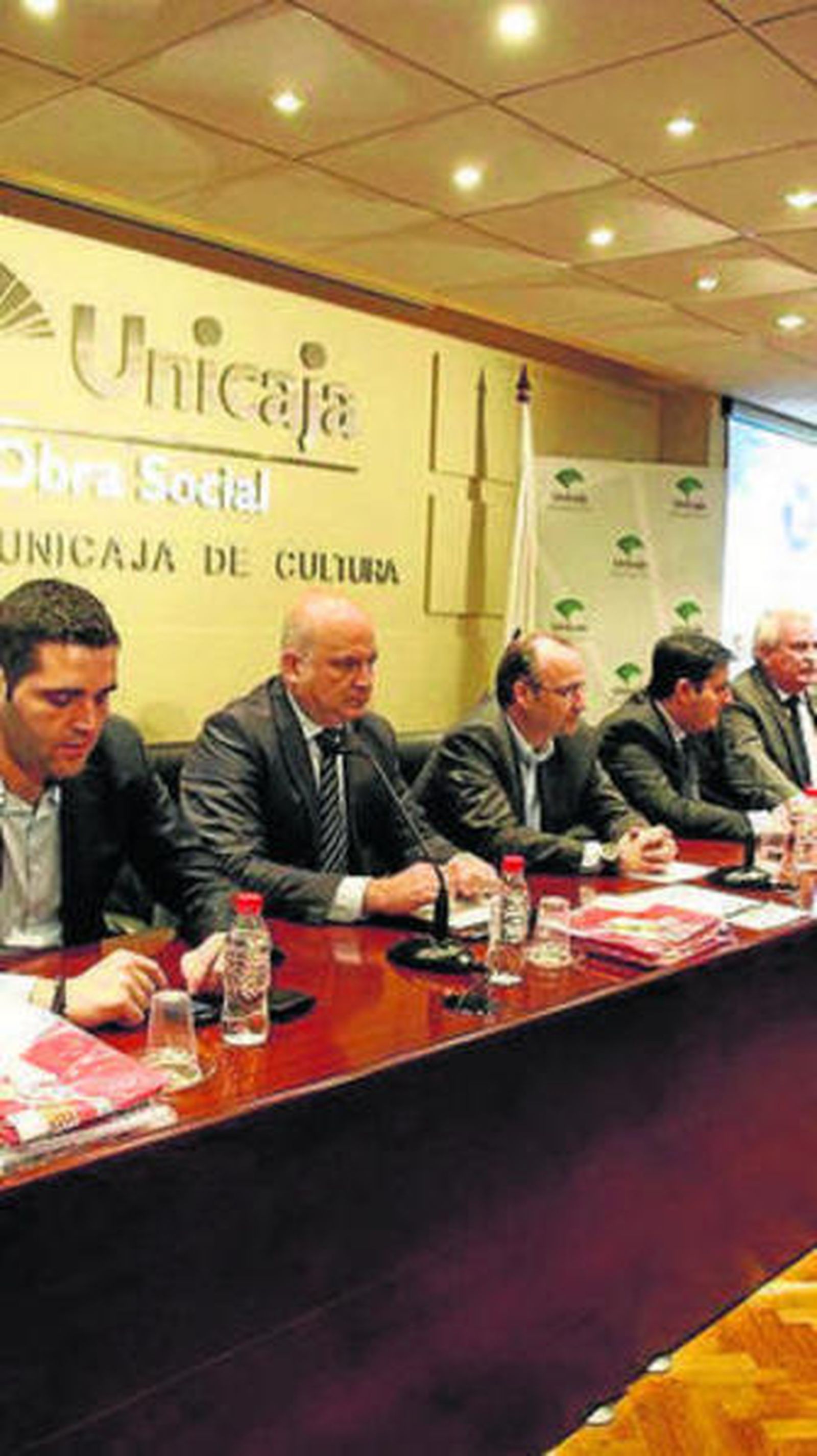 Los presentes en la firma.