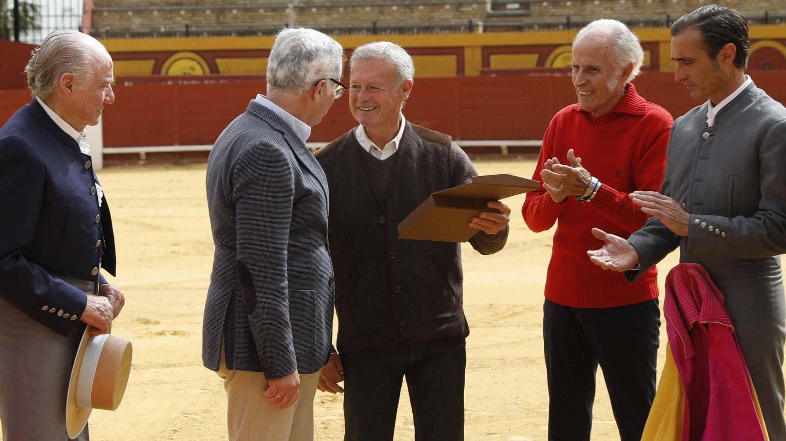 La clase magistral de tauromaquia organizada por Miguelete, en imágenes