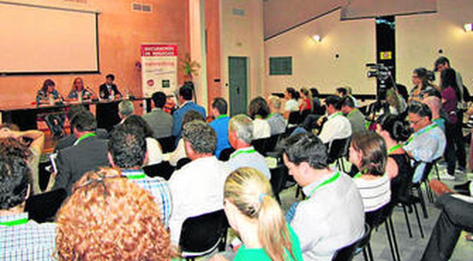 Uno de los encuentros de 'networking' de AJE celebrados en Lebrija.