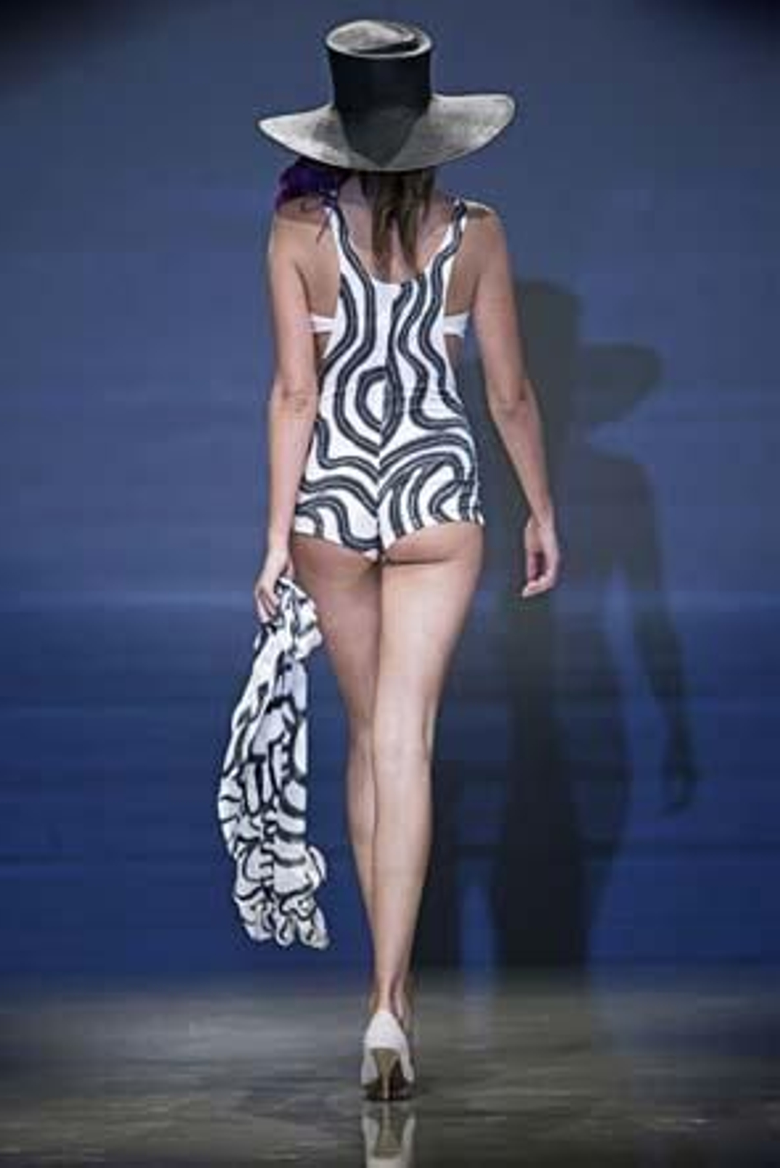 La apuesta Escuela de Color inauguró los desfiles de South 36.32N enmarcados en el bloque Jóvenes Diseñadores

Foto: Julio Gonzalez