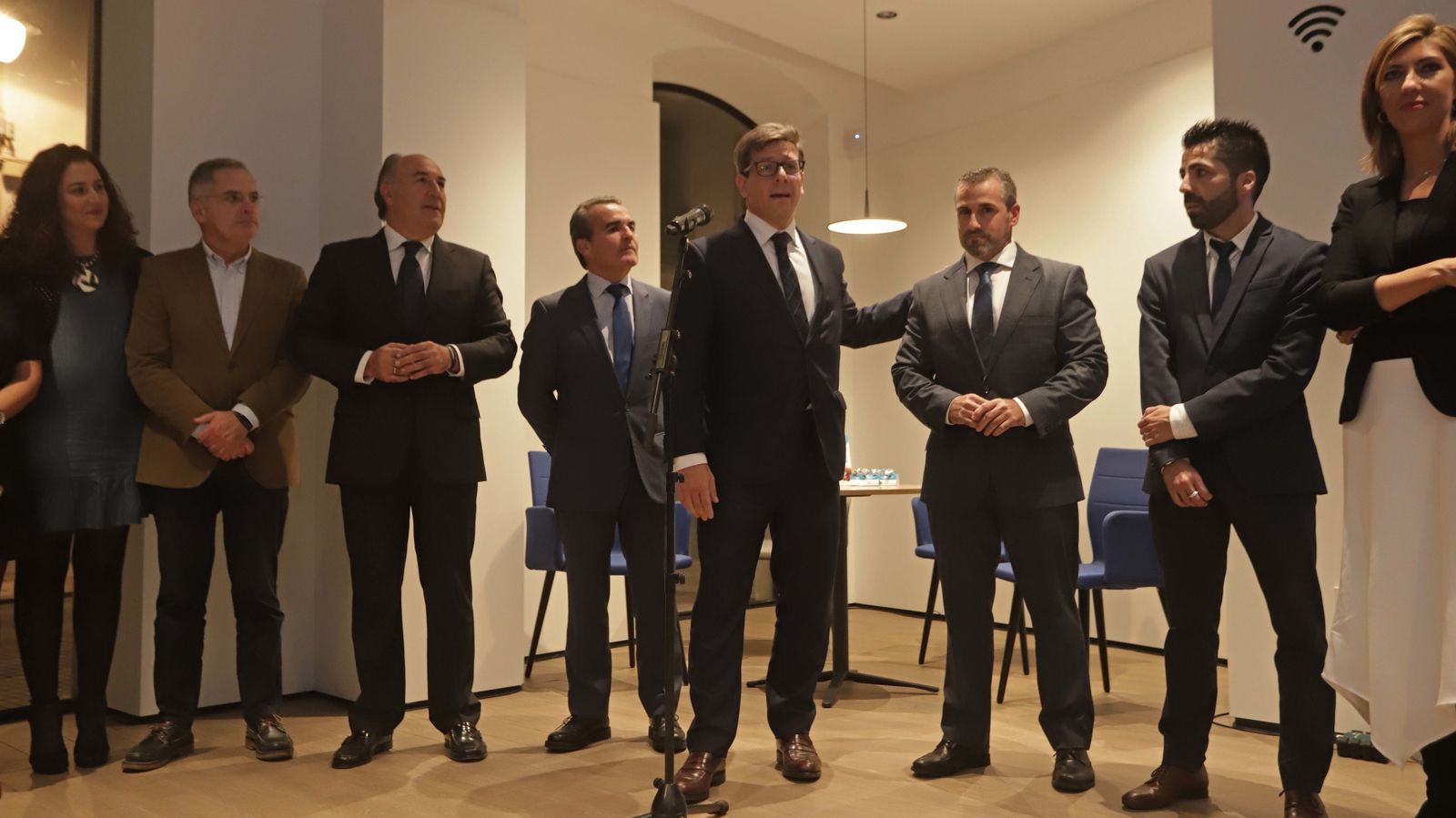 Inauguración de la nueva oficina de La Caixa en imágenes