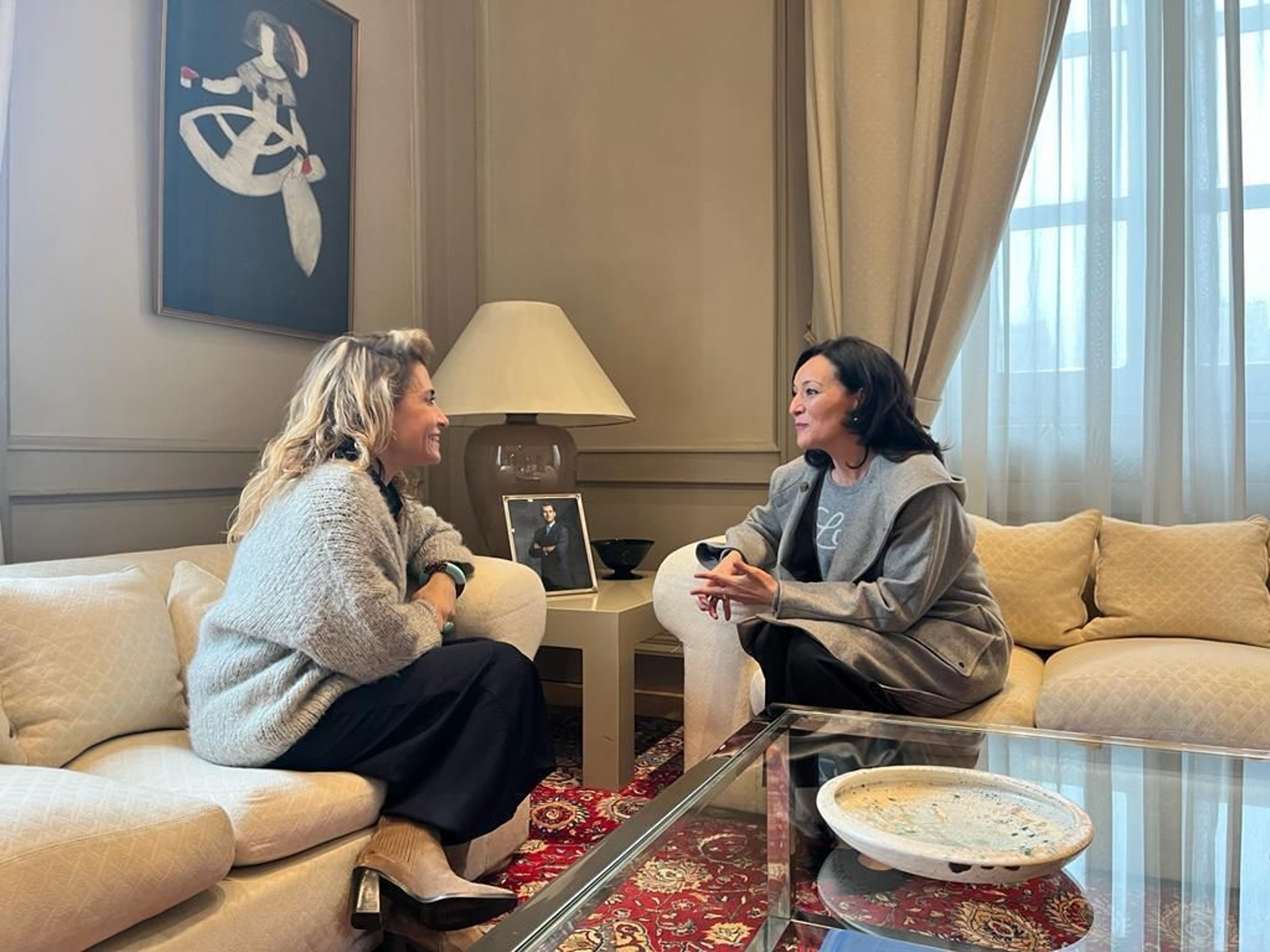 Raquel Sánchez y Rafi Crespín, durante su encuentro.