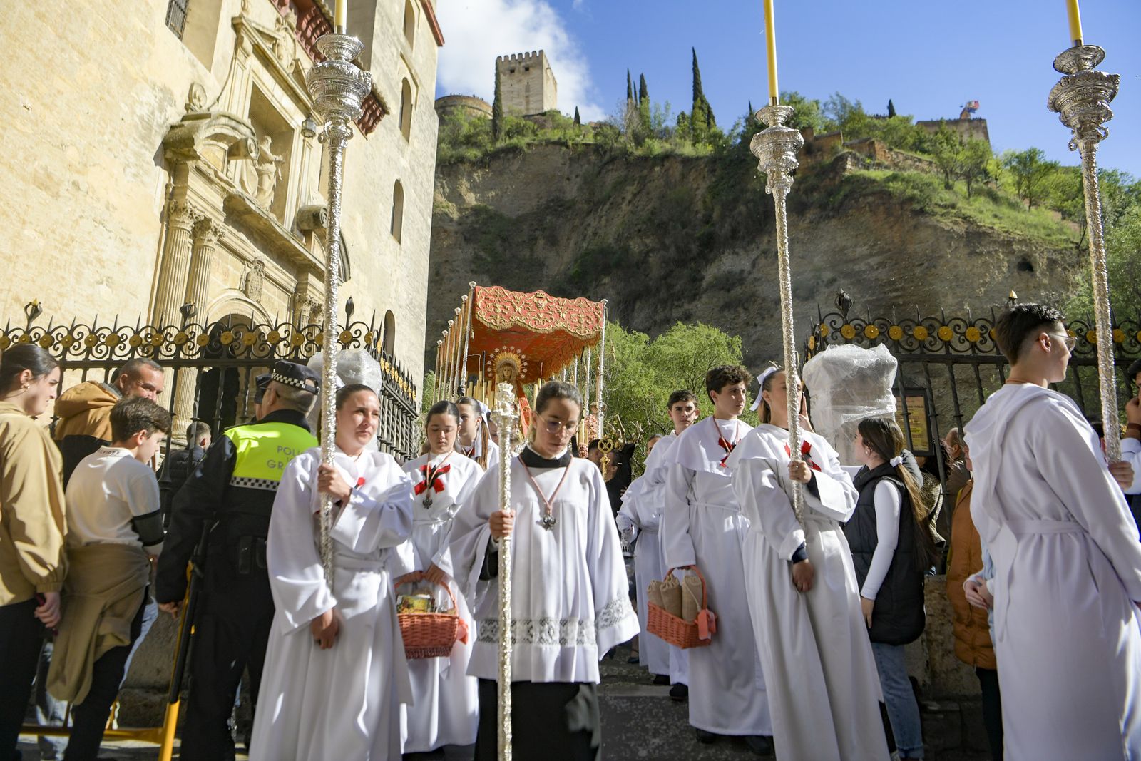Así vivió Granada la salida de la Cofradía de los Dolores 2025