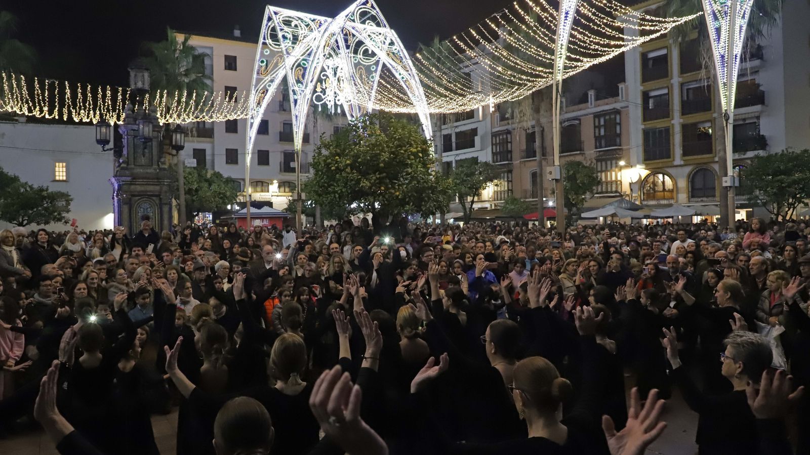 Fotos de la inauguración del alumbrado de Navidad en Algeciras