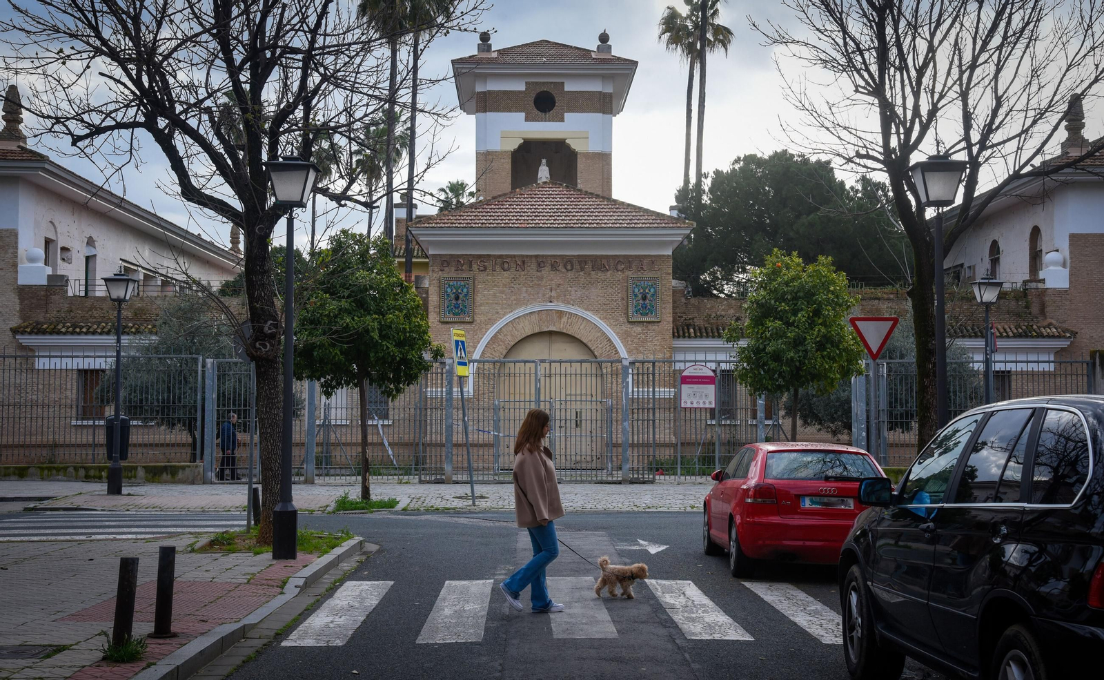 La antigua cárcel de la Ranilla próxima a la avenida de Andalucy a la ronda del Tamarguillo