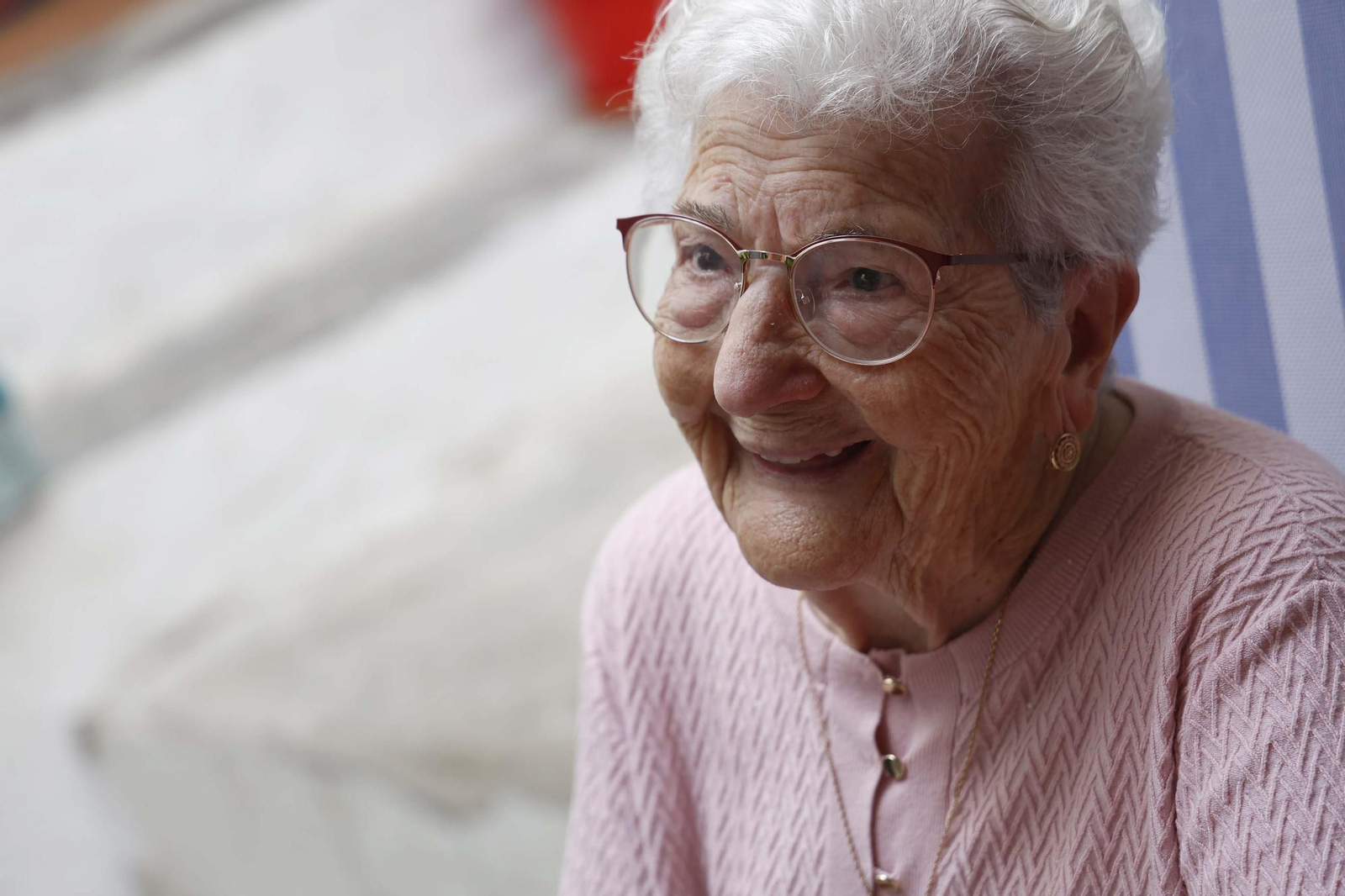 La vecina de Tarifa Juana Medero cumple 100 años rodeada de su familia