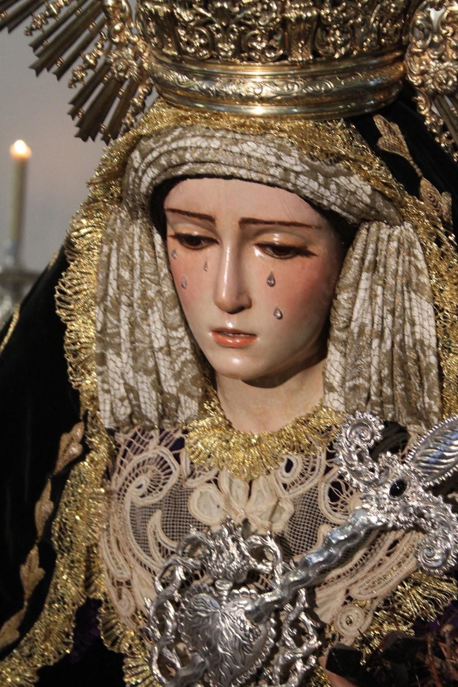 Imágenes del besamanos de La Virgen de la Soledad en la Concepción
