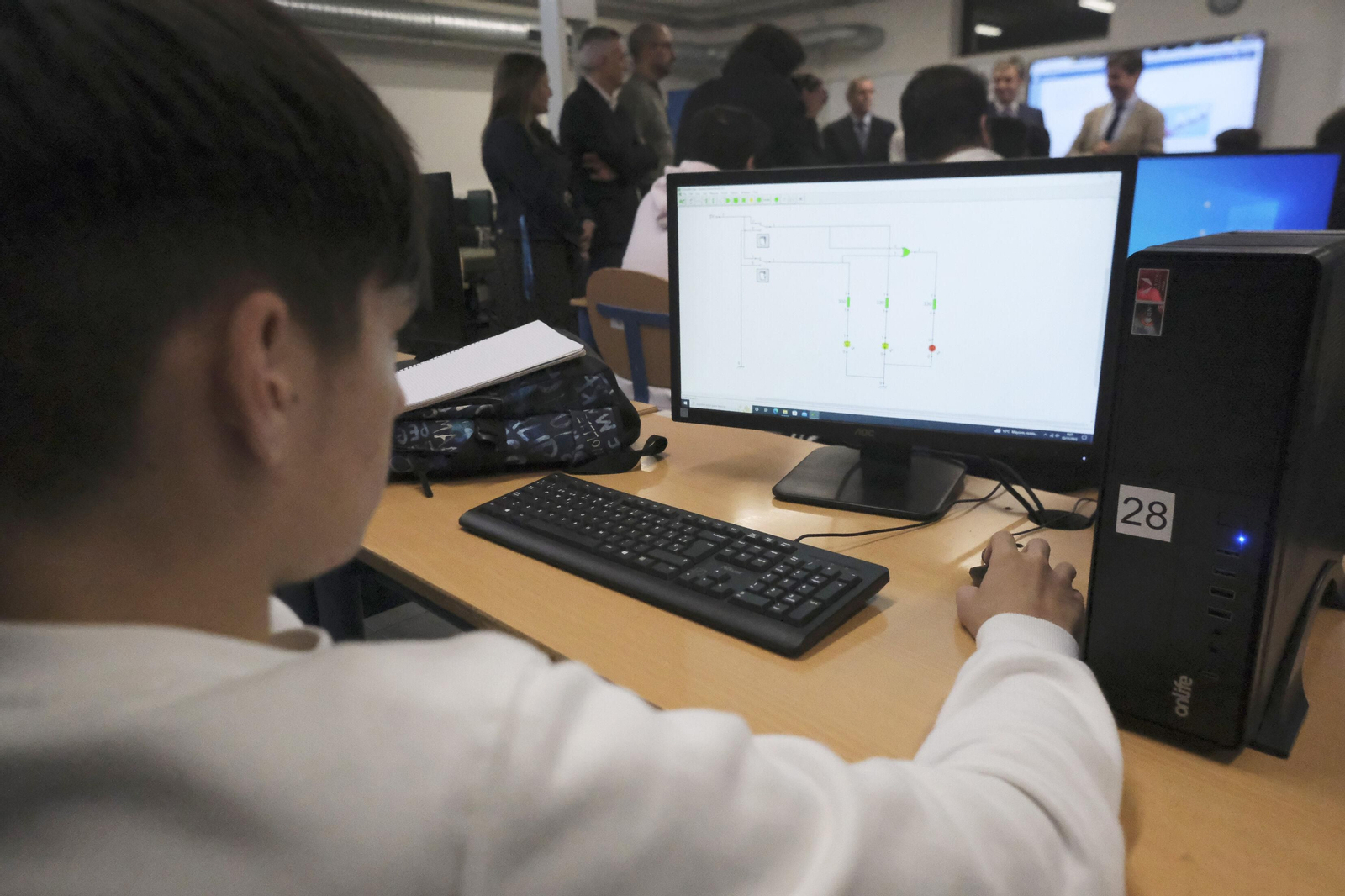 Un estudiante del instituto Maimónides de Córdoba. Un estudiante del instituto Maimónides de Córdoba.
