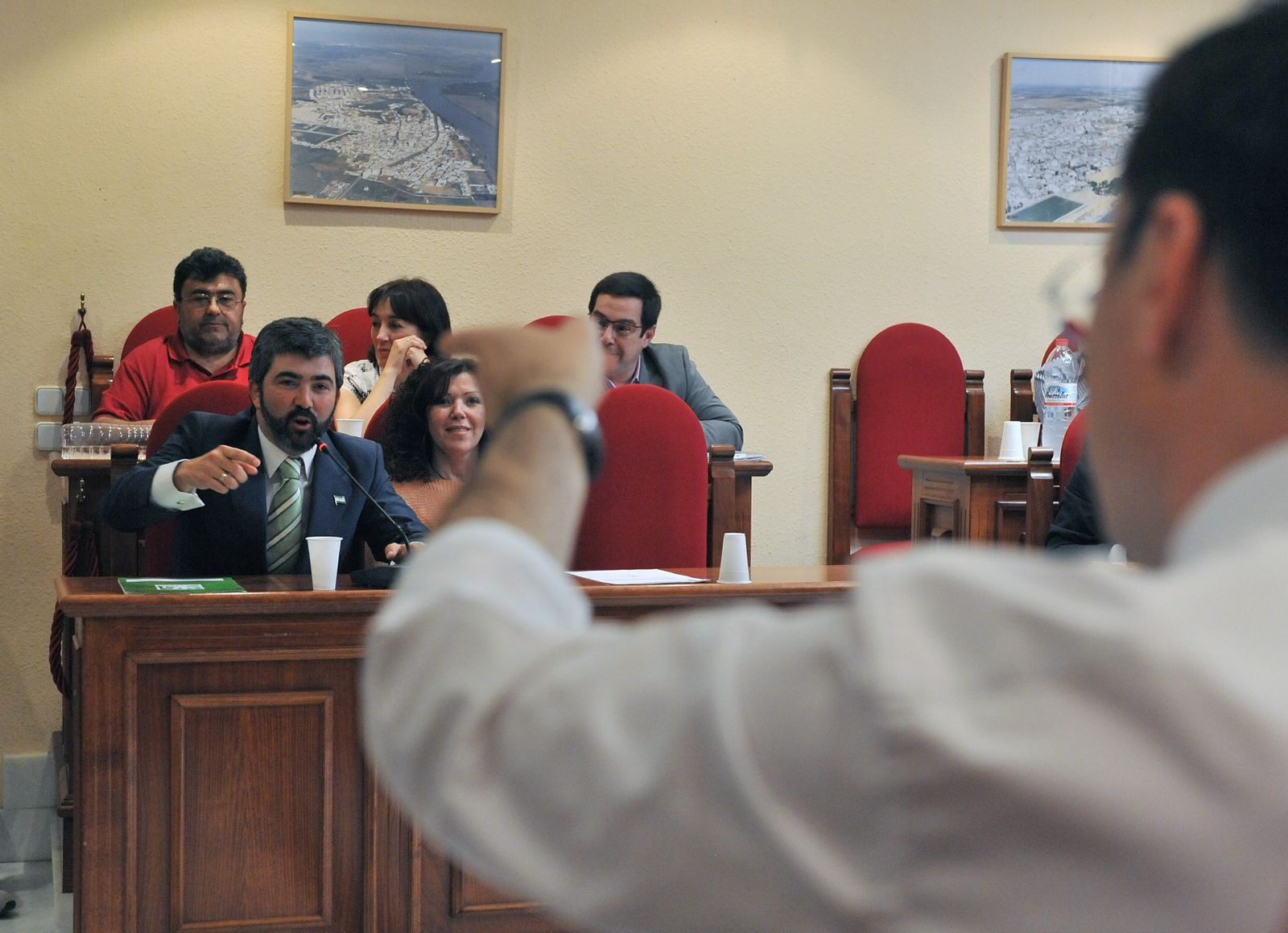 Modesto González en un momento del Pleno de la moción de censura al PSOE.