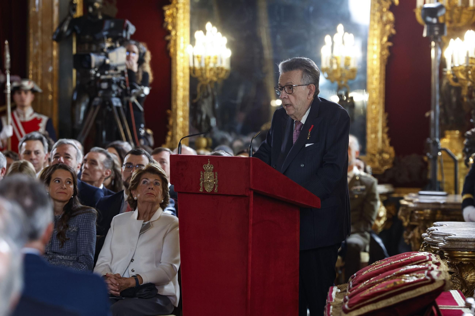 Acto central del 50 aniversario de la restauración de la monarquía