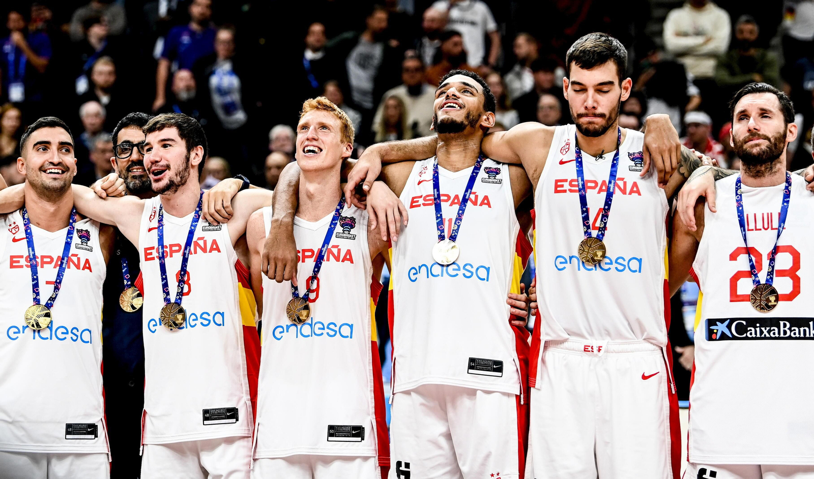 Los jugadores de la selección celebran.