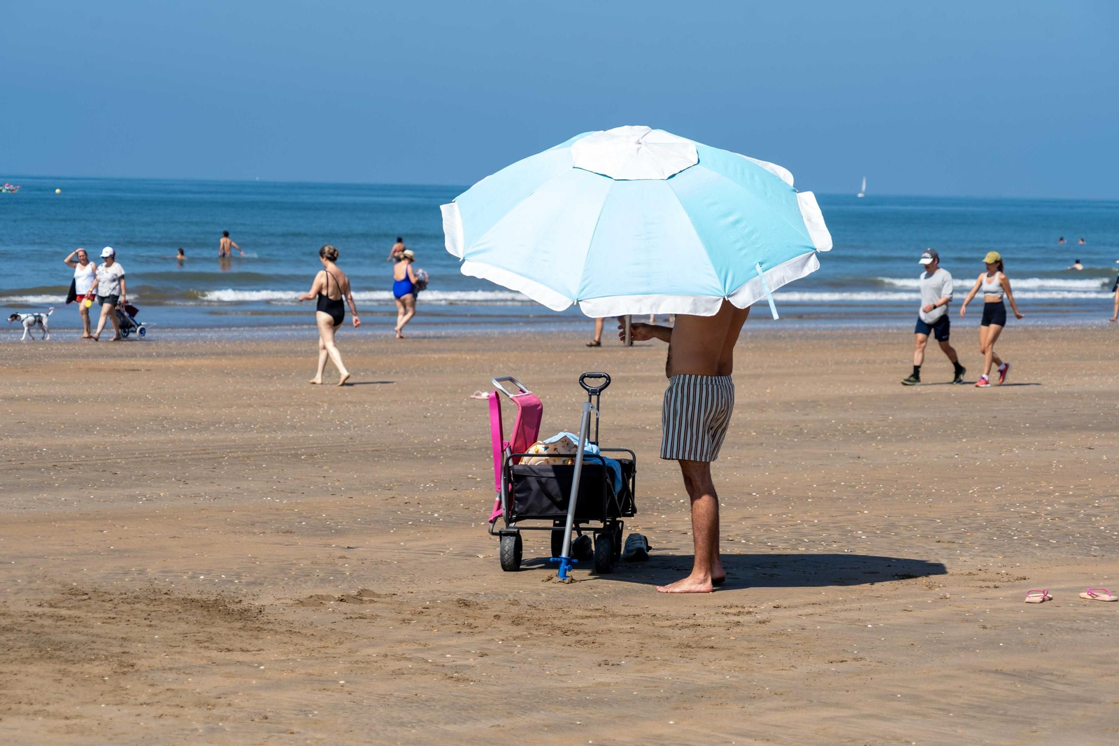 Ambiente de las playas de Punta Umbría la mañana del sábado 9 de agosto