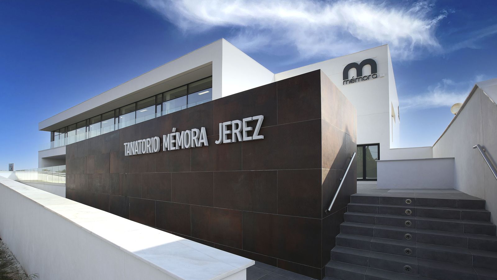 Facha del Tanatorio Mémora Jerez.