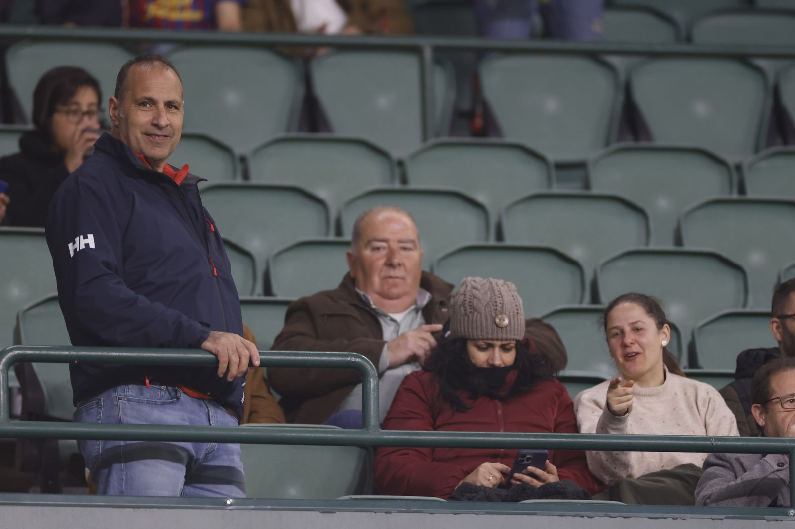 Búscate en las fotos del Betis-Barcelona