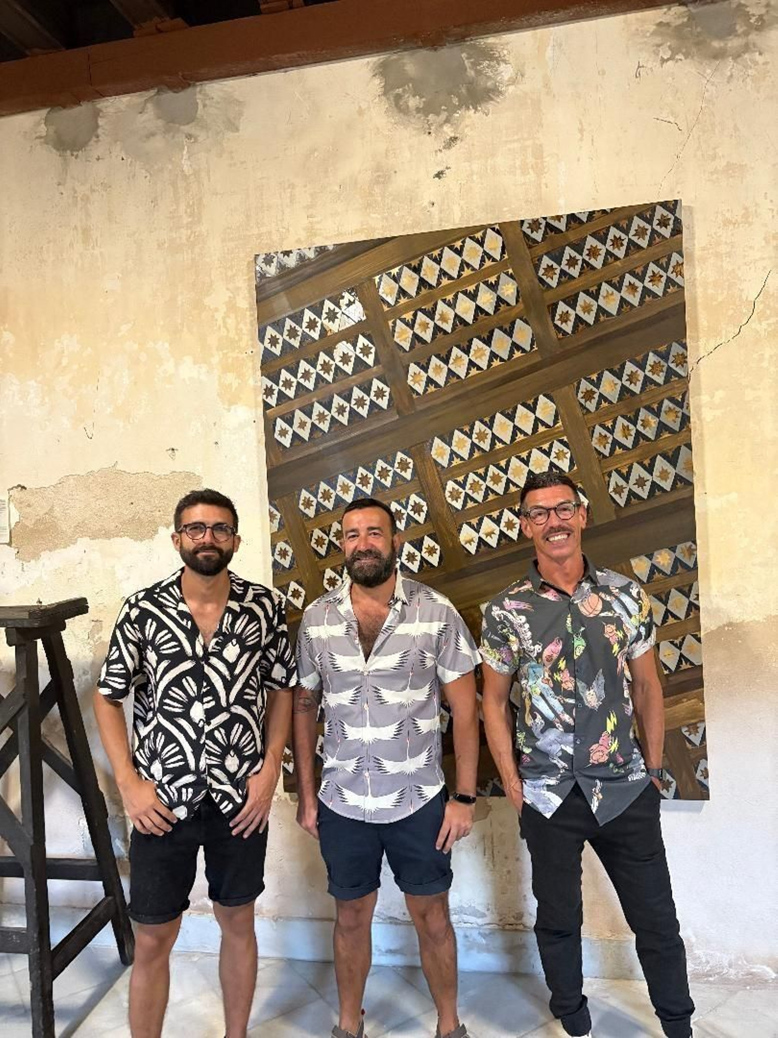 Bosco Gasín, Paco Gómez y César Millán, recorriendo la exposición. Bosco Gasín, Paco Gómez y César Millán, recorriendo la exposición.