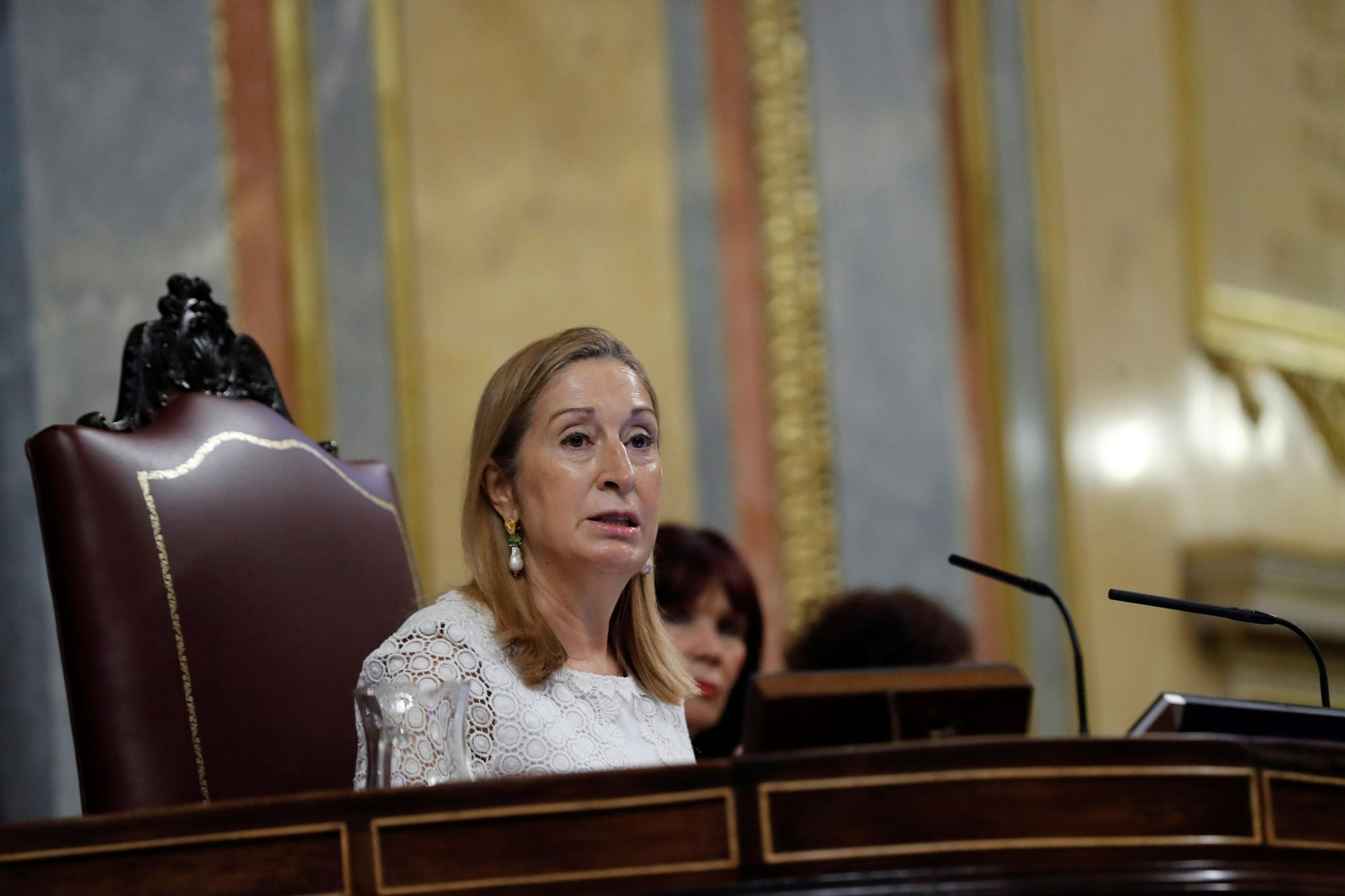 Ana Pastor: médica, diputada, ministra, presidenta del Congreso