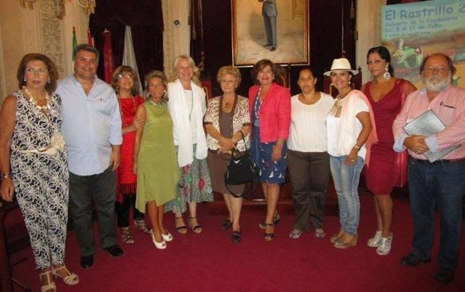 Ely González, Ignacio Romaní, Carmen Tejada, Rocío Huarte, Mercedes Colombo, Beatriz de Orleans-Borbón, Jero Galiana, la conceja Ana Fernández, la cantante María José Santiago y Lidia Cabello.  Foto: Ignacio Casas de Ciria