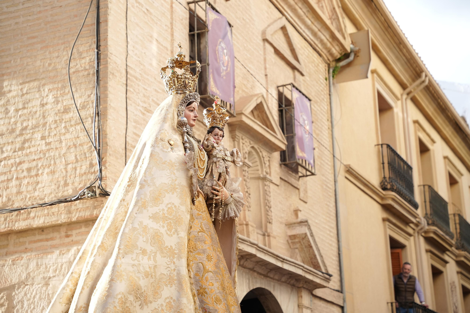 El traslado de la Virgen de Araceli en Lucena, en imágenes