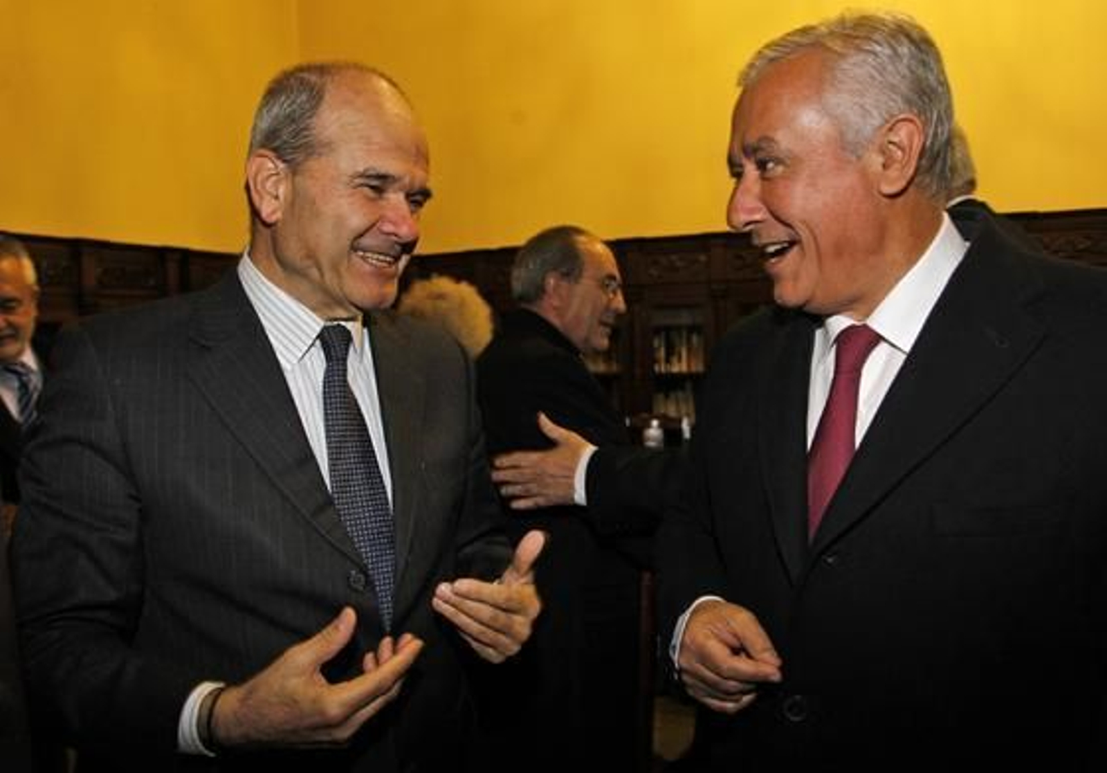 Manuel Chaves y Javier Arenas. 

Foto: Antonio Pizarro / Juan Carlos Vázquez / Victoria Hidalgo / Manuel Gómez