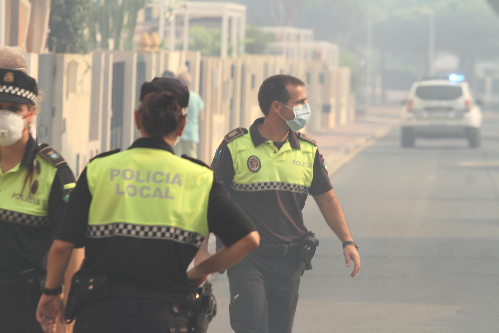 Las imágenes del incendio en Moguer y Mazagón