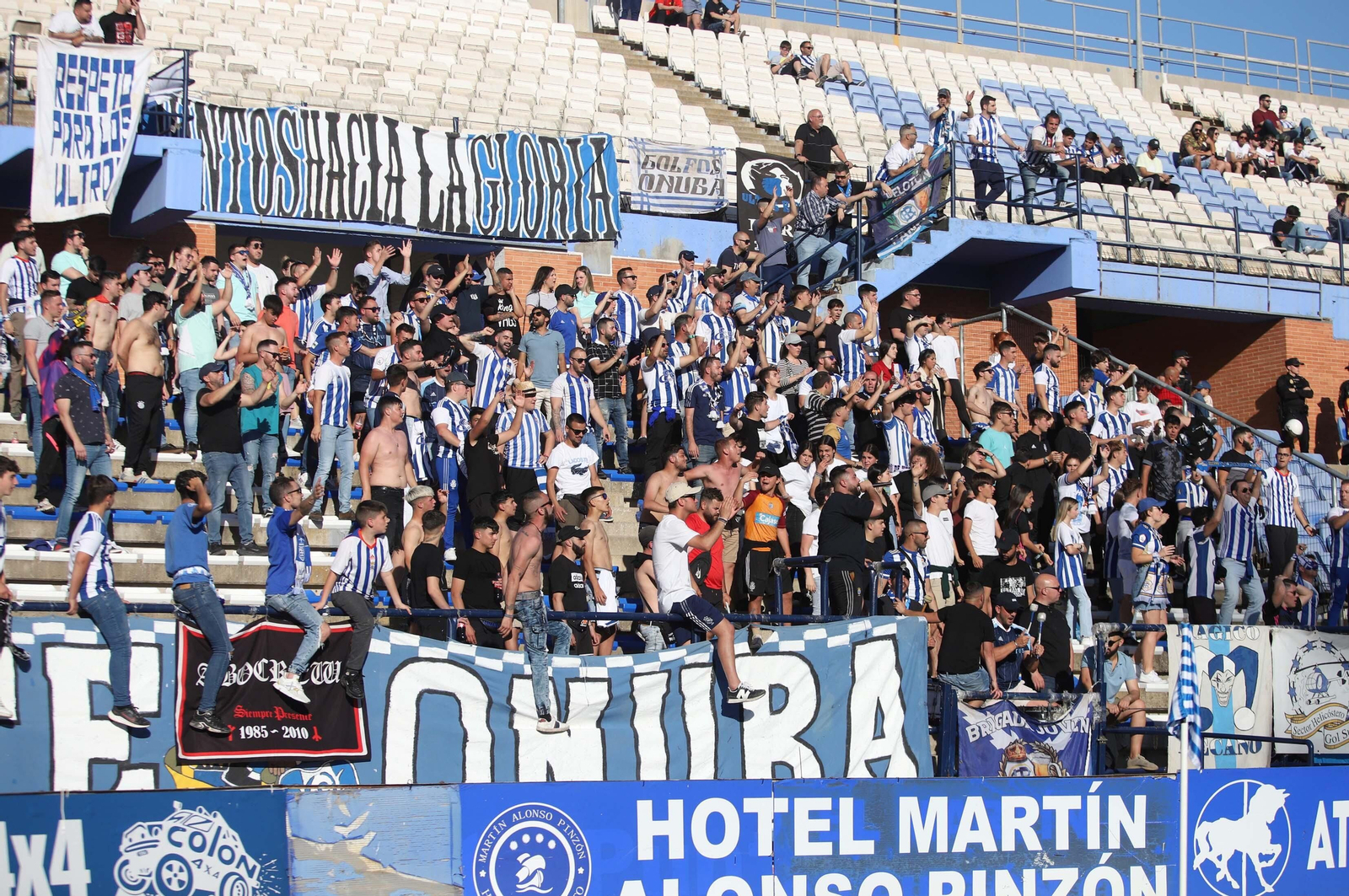 Imágenes del ambiente en el Recre-Jerez