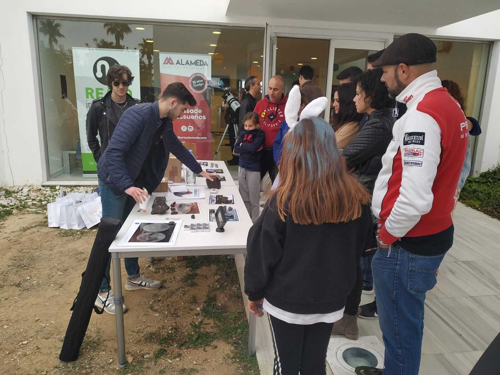 Imagen de una de las actividades del proyecto Ciudad de las Estrellas en el edificio de Tecnotur.