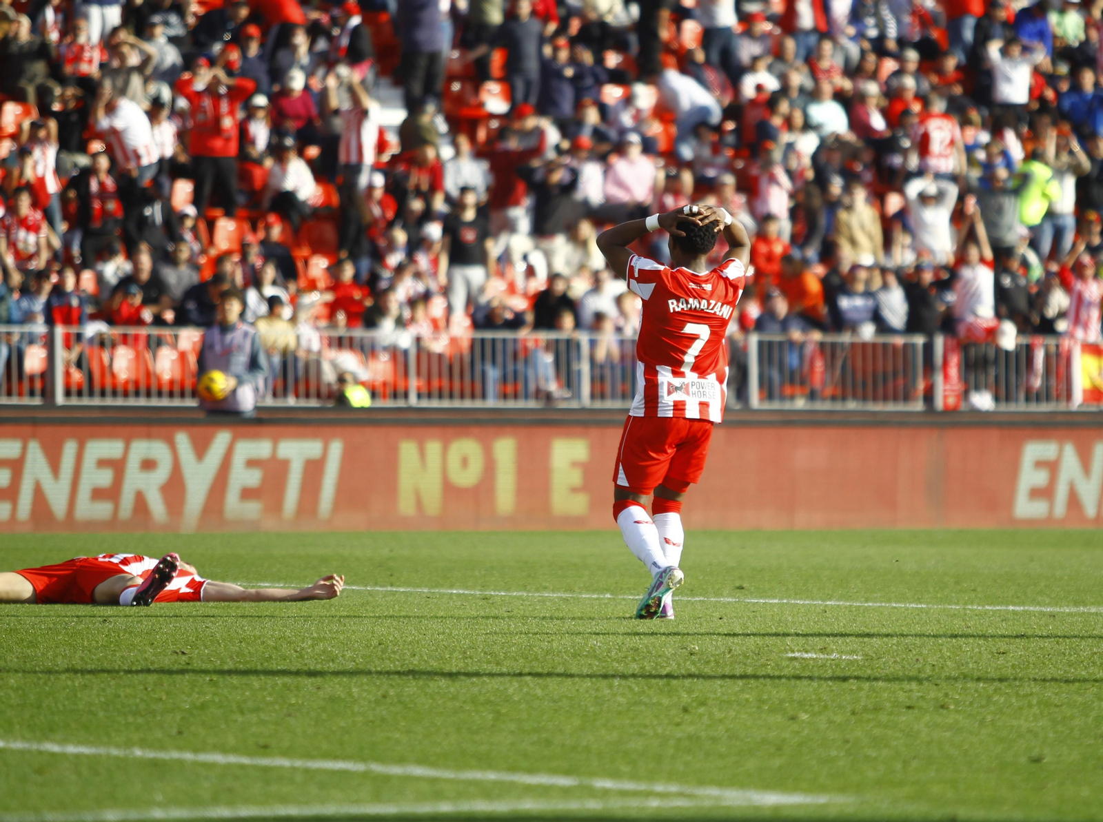 Las mejores imágenes del partido de fútbol U.D. Almería-Girona F.C.