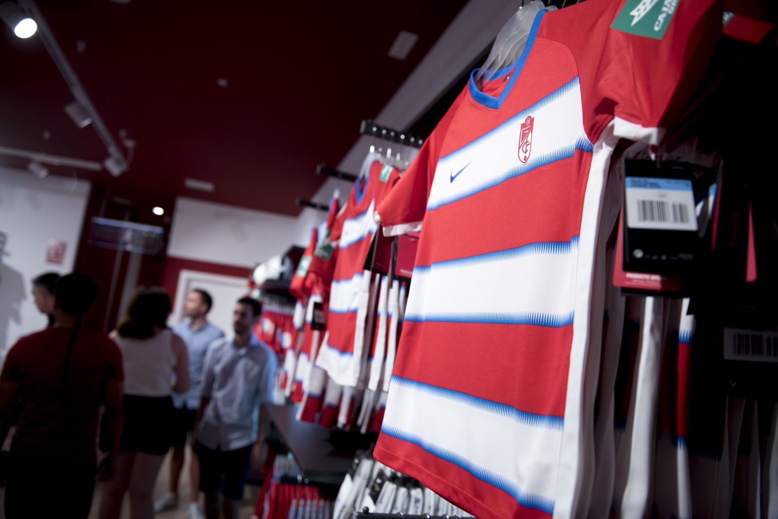 El Granada CF estrena su tienda Nike