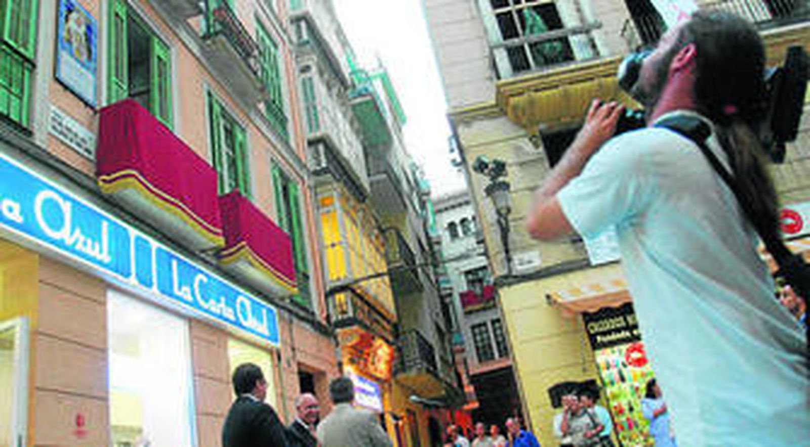 La calle Coronel pasó a ser el Pasaje de Nuestra Señora de los Dolores de San Juan en 2006. Y con un bonito azulejo, contra las dudas.