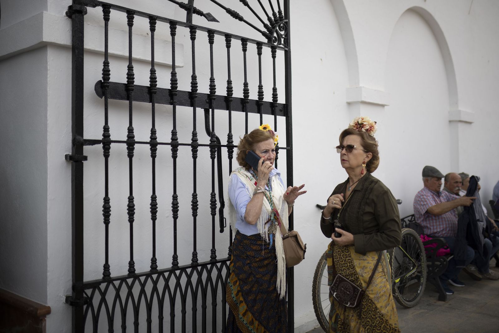 El Rocío 2023: Imágenes de ambiente en la aldea durante la presentación de las Hermandades