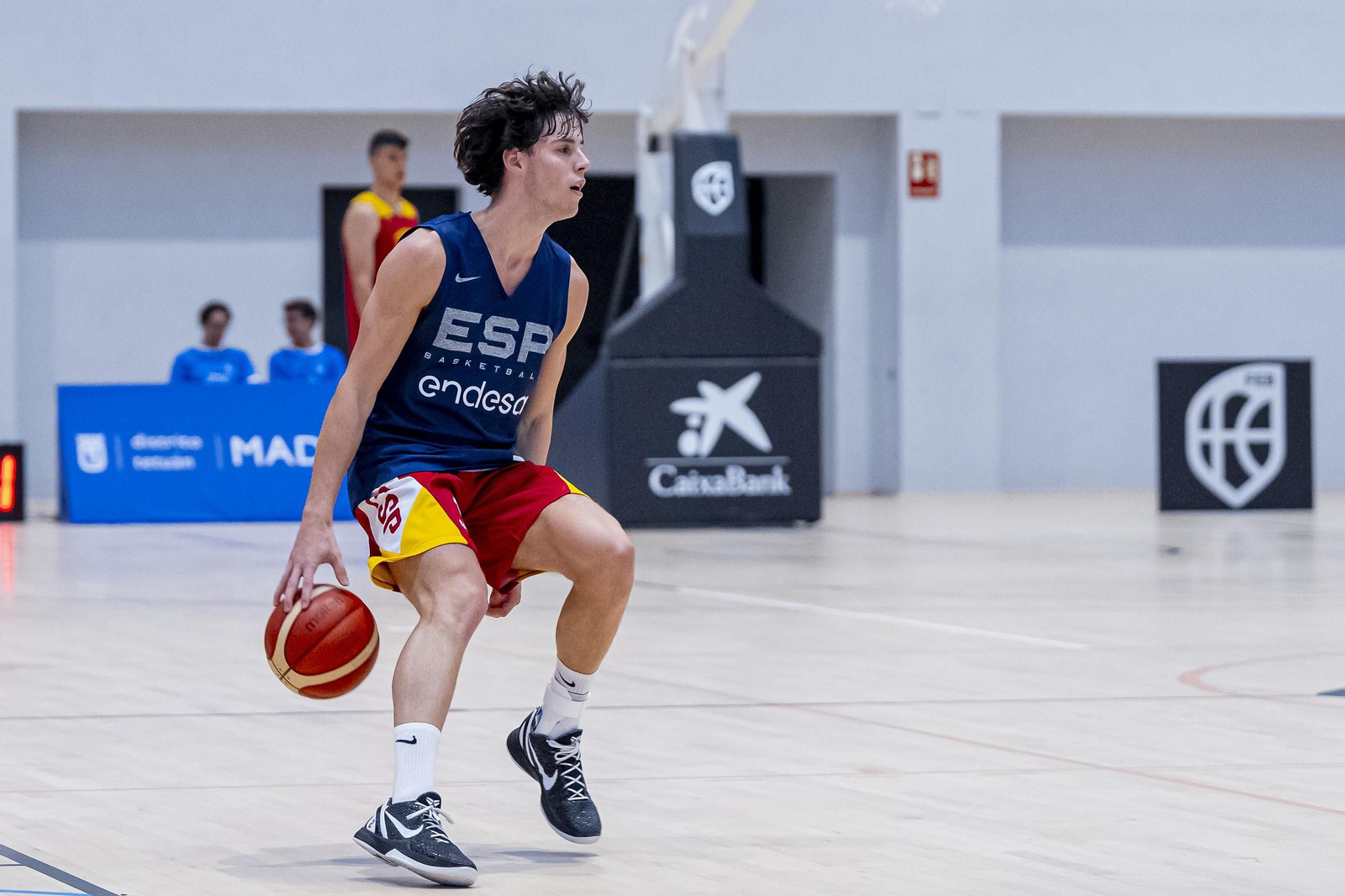 El primer entrenamiento de España con Mario Saint-Supéry y Alberto Díaz
