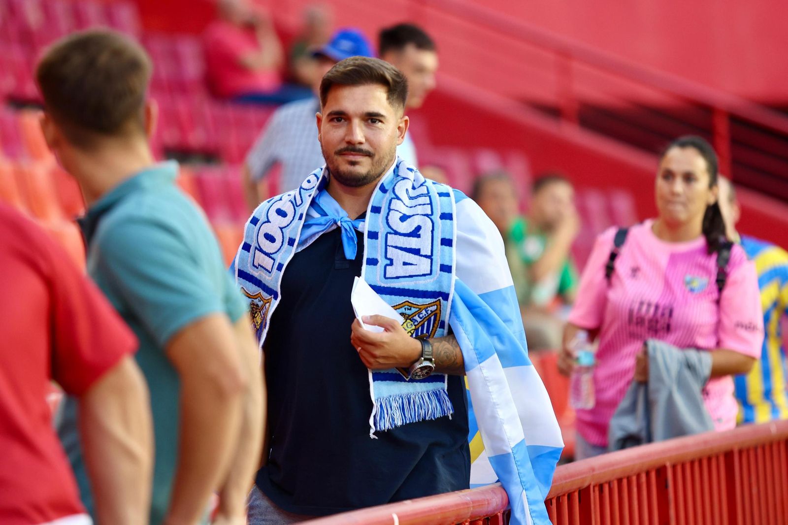 Búscate en la grada de Los Cármenes durante el Granada CF-Málaga CF