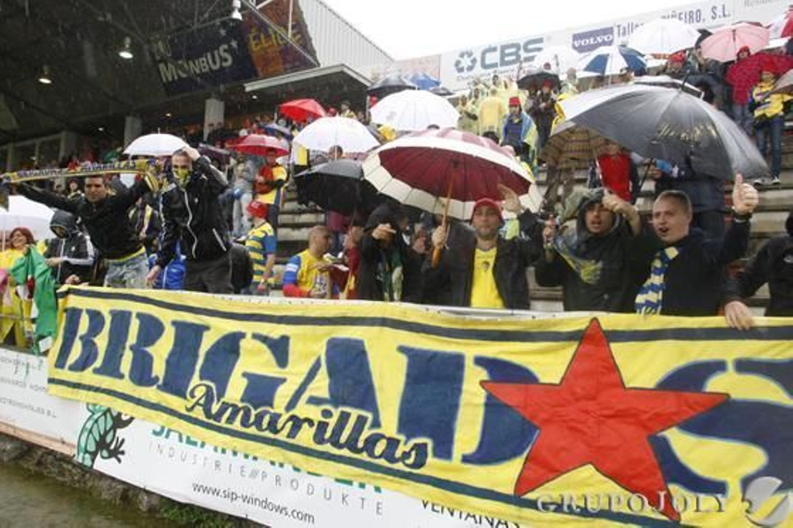 Los Brigadas Amarillas no faltaron a la cita. 

Foto: LOF