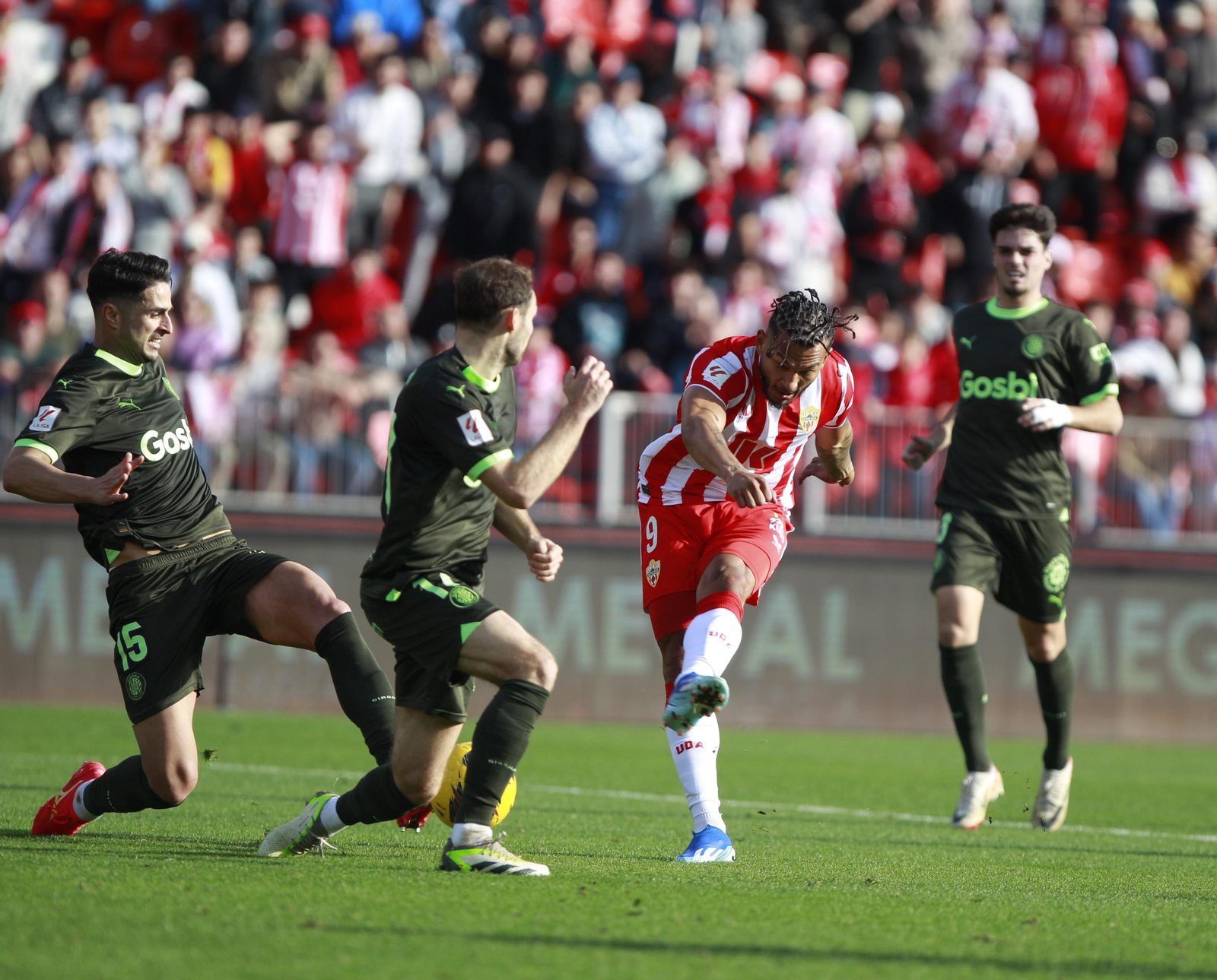 Las mejores imágenes del partido de fútbol U.D. Almería-Girona F.C.