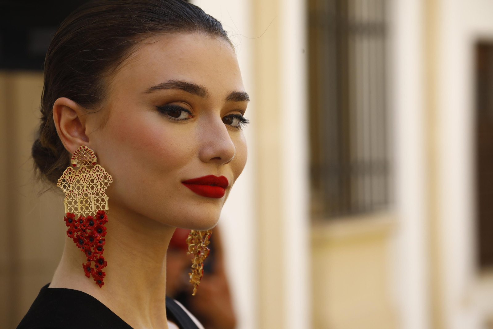 Tras el objetivo de Marina Testino: la mujer de Romero de Torres seduce a los joyeros cordobeses