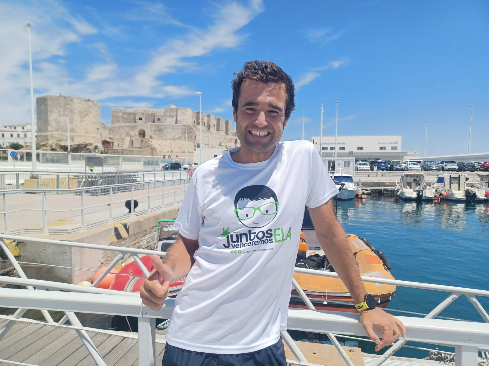 El nadador Jorge Ibáñez, en Tarifa.